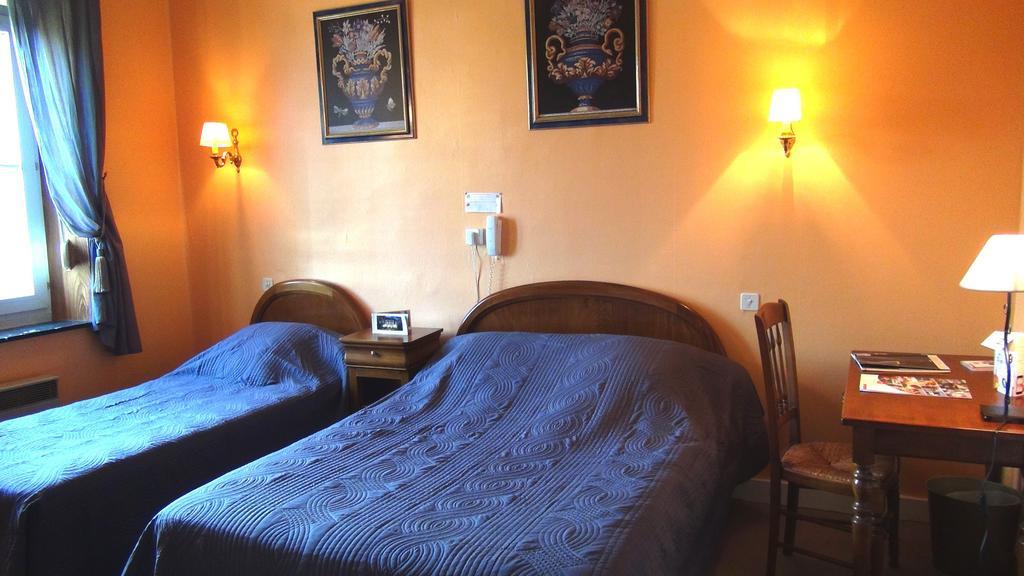 Hotel Le Clos Du Montvinage Étréaupont Zimmer foto