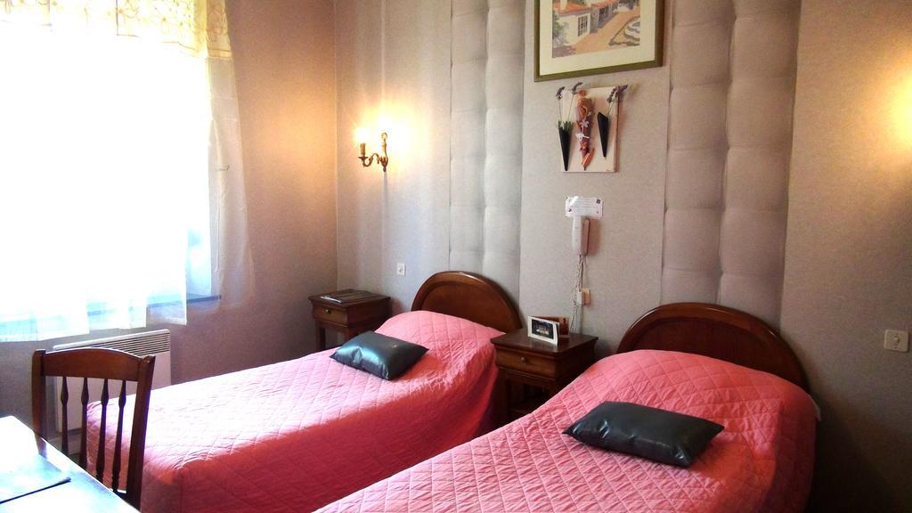 Hotel Le Clos Du Montvinage Étréaupont Zimmer foto