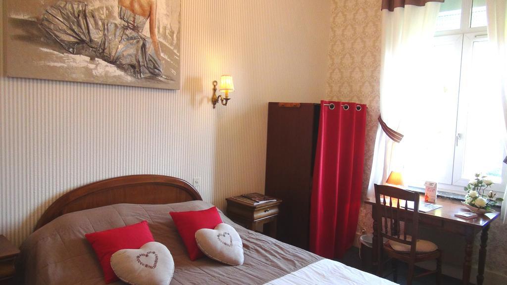 Hotel Le Clos Du Montvinage Étréaupont Zimmer foto