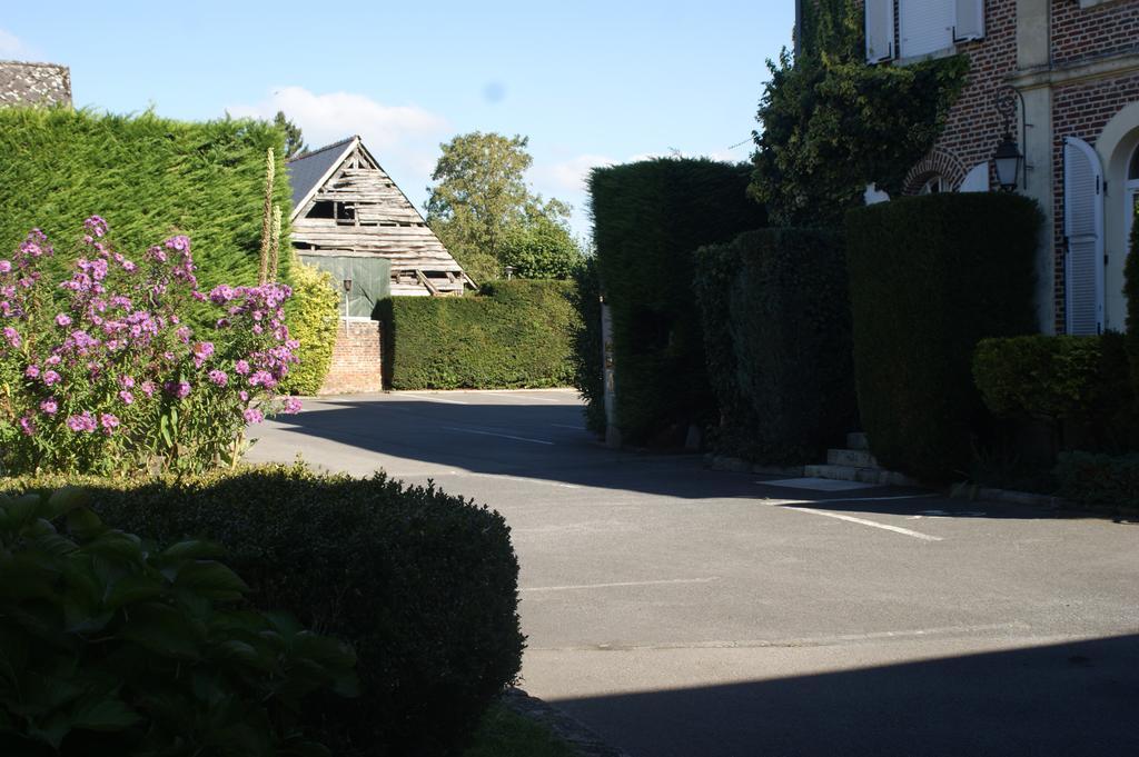 Hotel Le Clos Du Montvinage Étréaupont Exterior foto